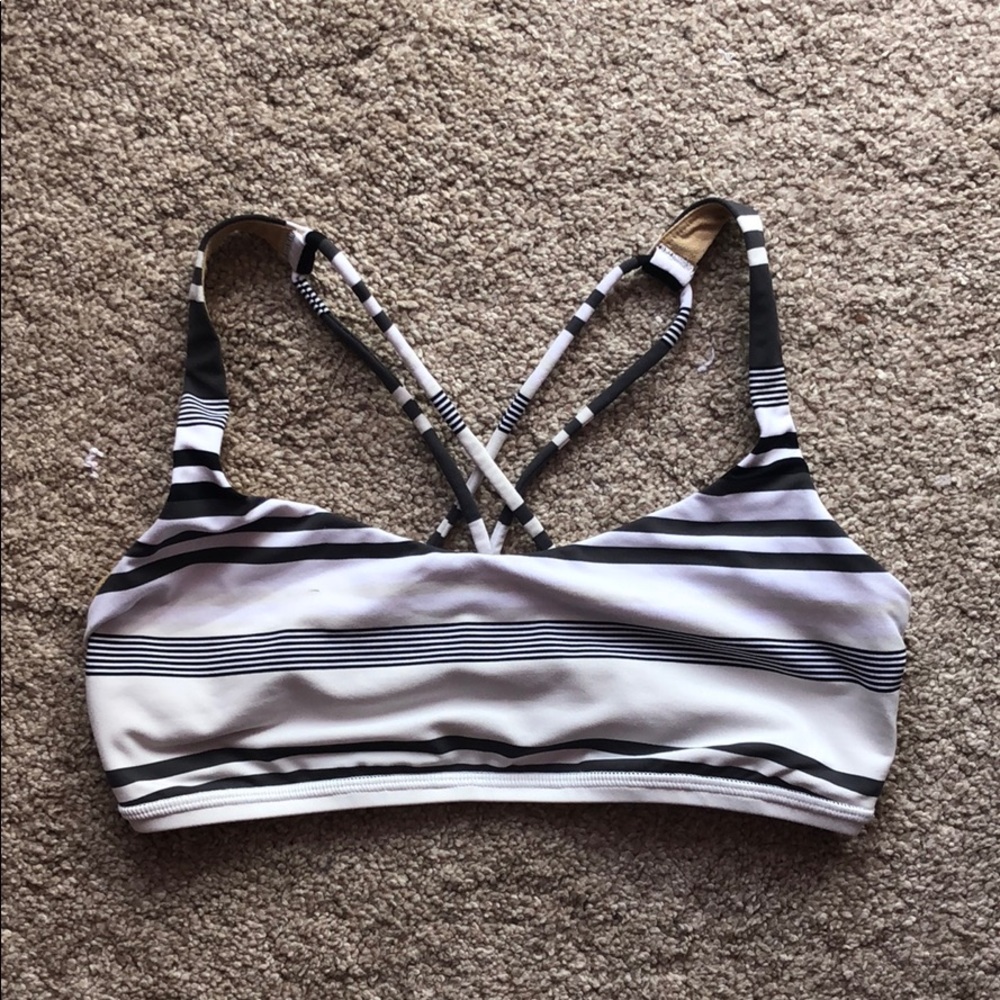 Lululemon free to be sports bra